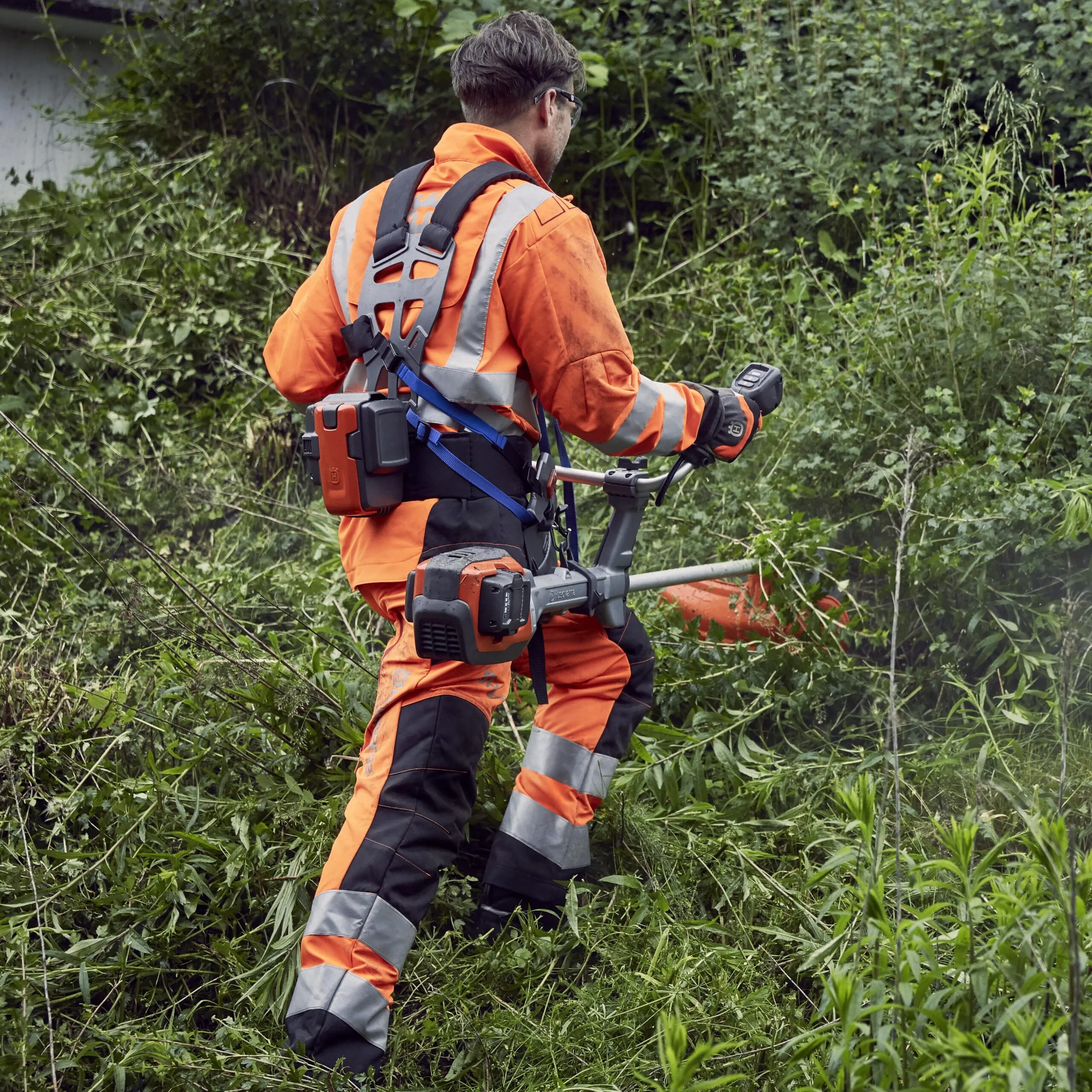 Débroussailleuse à batterie HUSQVARNA – 535iRXT avec tête ERGOFEED E35 + lame 3 dents + 2 carters de protection + harnais (sans batterie ni chargeur) – Image 3