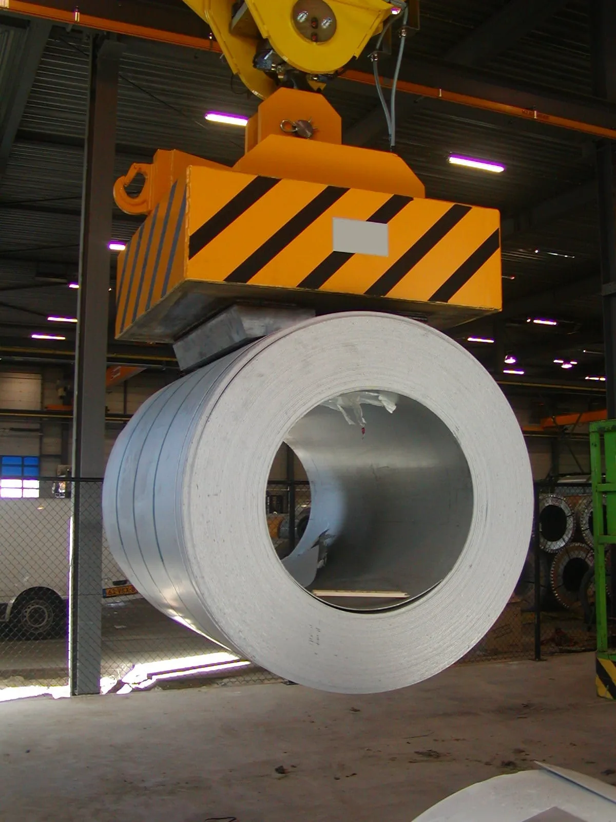 SOLUTIONS SPECIALES DE LEVAGE MAGNETIQUE – Image 9