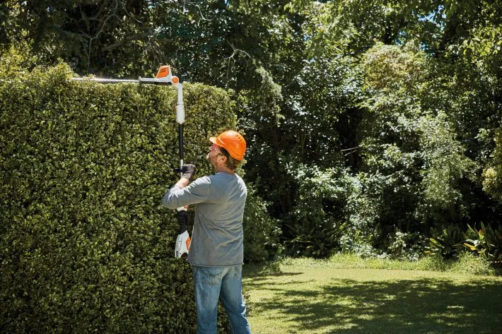 Taille-haie sur perche à batterie STIHL – HLA 56 (pack batterie AK 20 + chargeur AL 101) – Gamme AK – Image 7