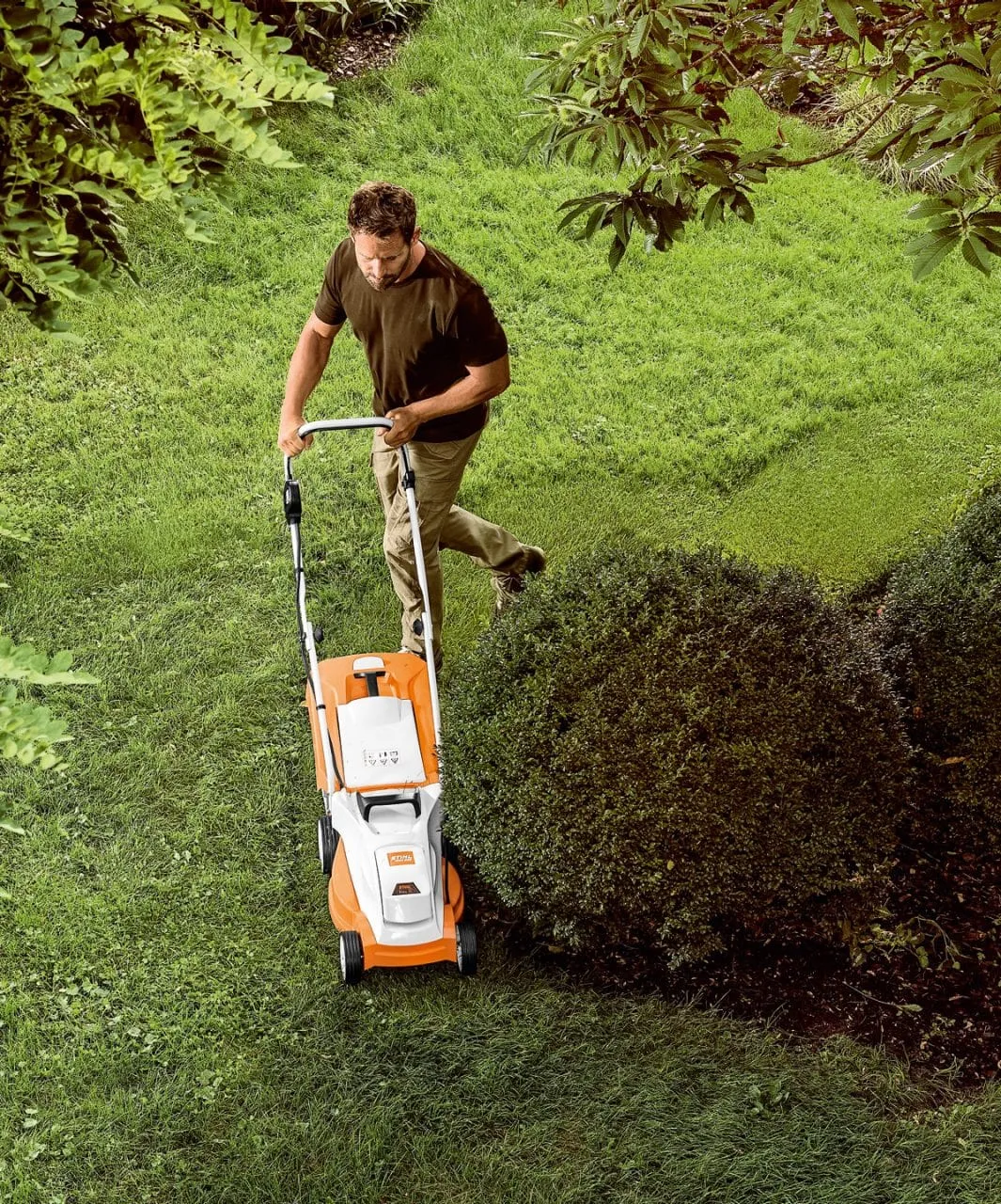 Tondeuse à batterie STIHL – RMA 235 (pack batterie AK 20 et chargeur AL 101) – Gamme AK – Image 3
